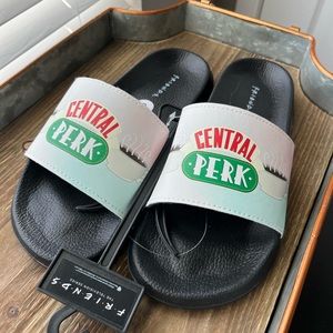 New Ground Up Friends Central Perk TV Series Black Slides NWT size 8